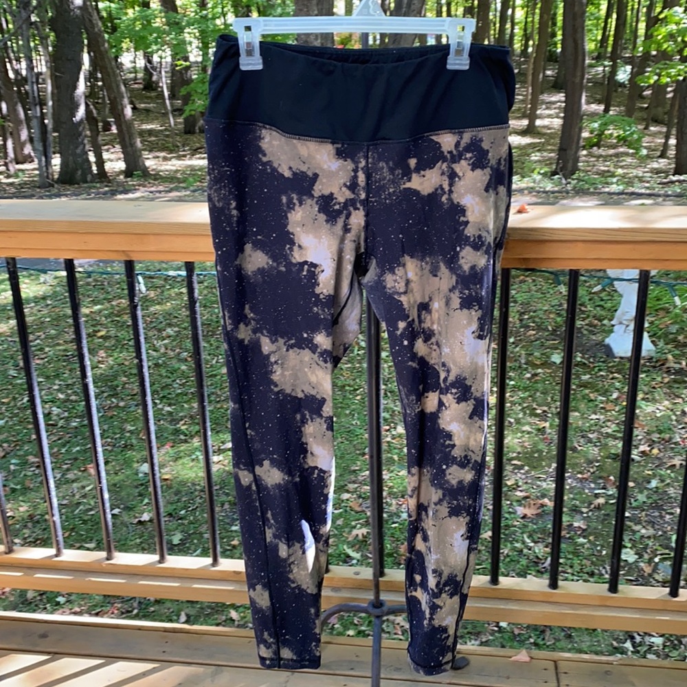 Torrid galaxy active leggings
